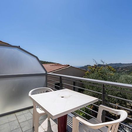 Apartment Borgoverde-2 By Interhome Імперія Екстер'єр фото